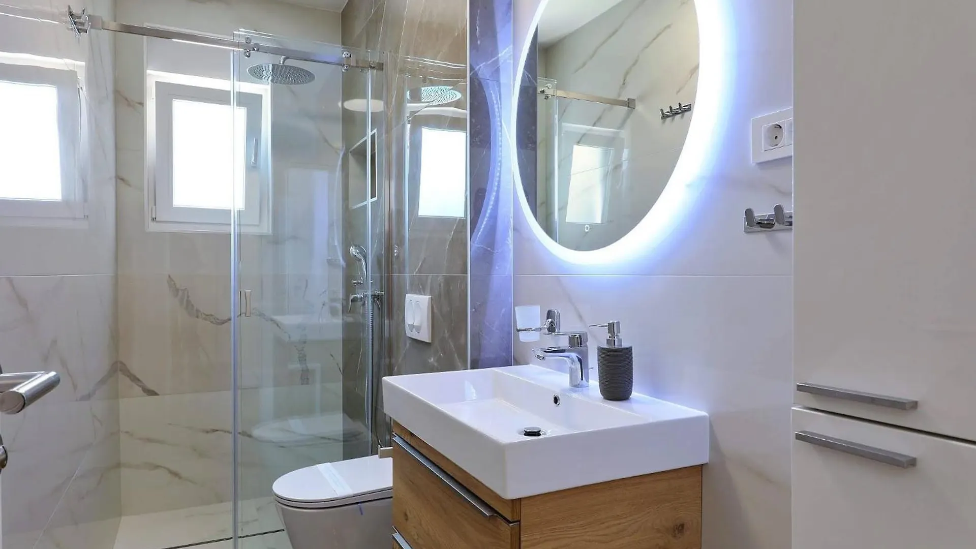 Luxury Villa Mariva With Heated Pool Vir