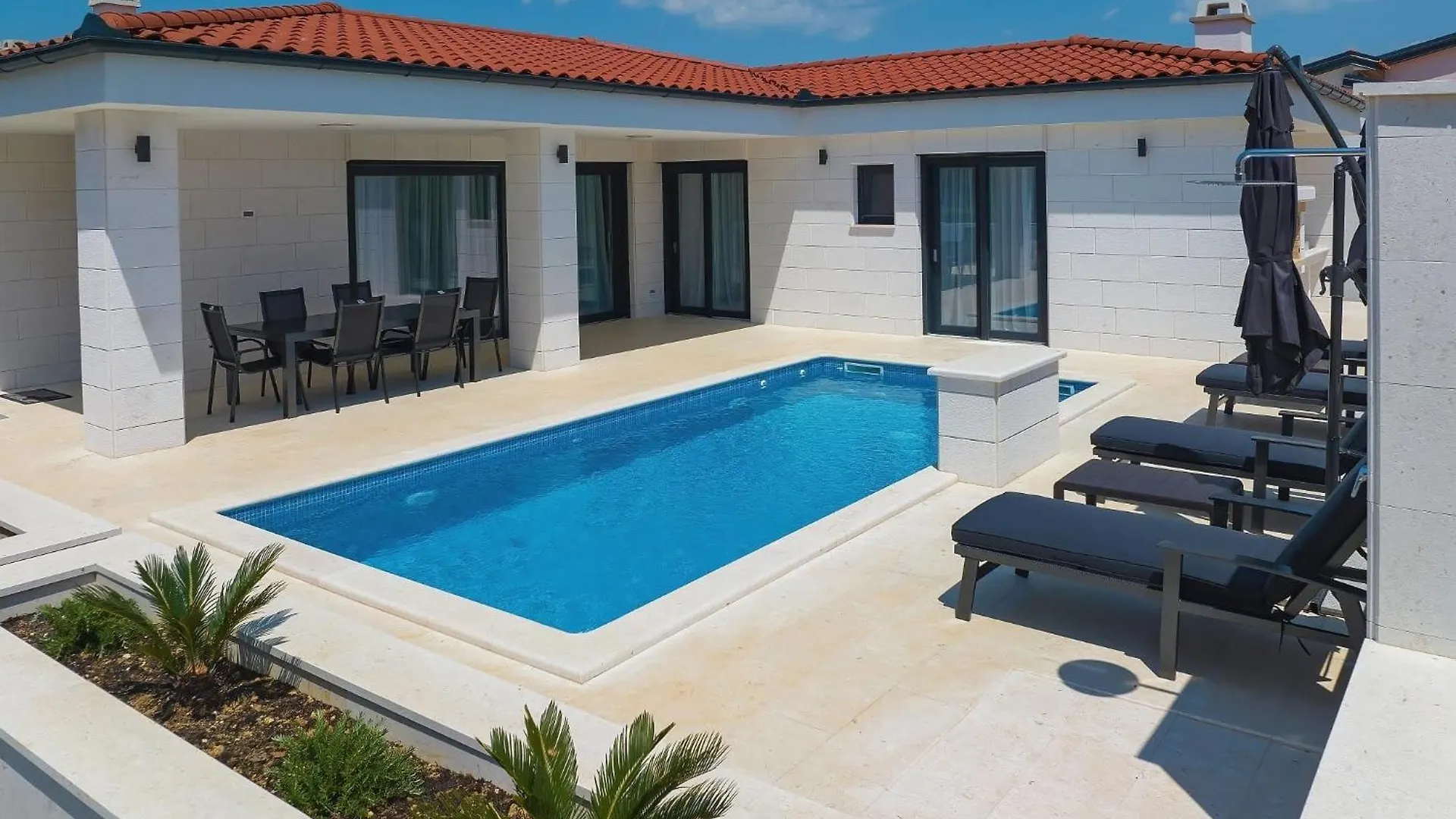 Luxury Villa Mariva With Heated Pool Vir